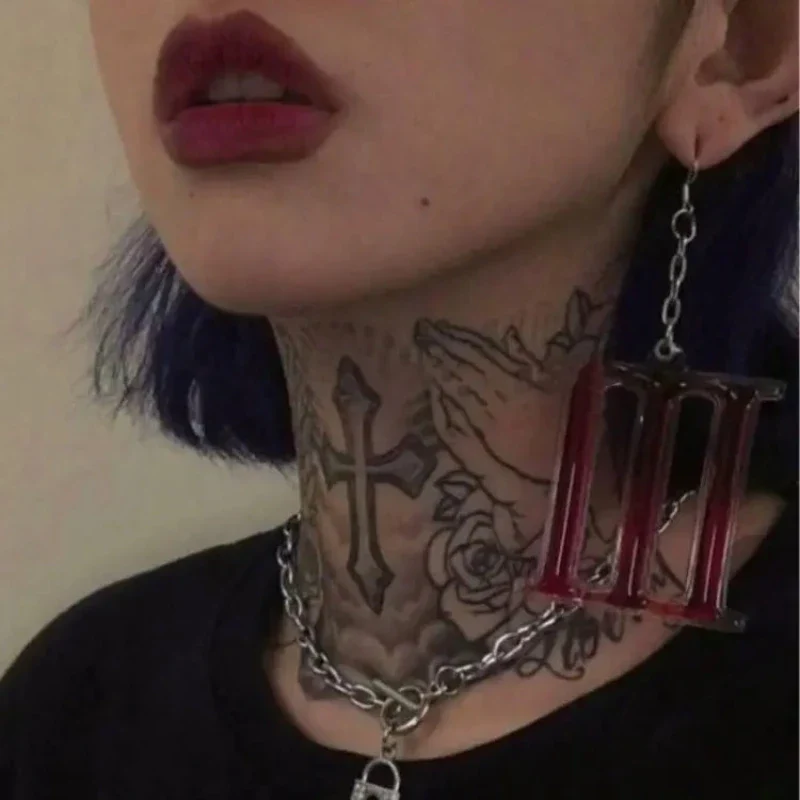 Tatouage Chinois Sur Le Cou – Image 8