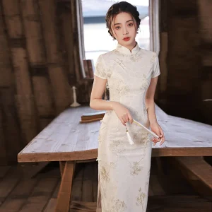 Cheongsam Robe Dentelle Manche Courte