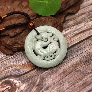 Collier Chinois Dragon Jade Blanc