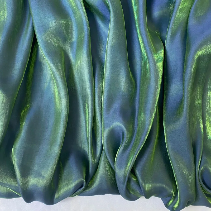 Tissu Chinois Satin Mercurisé Dégradé – Image 5