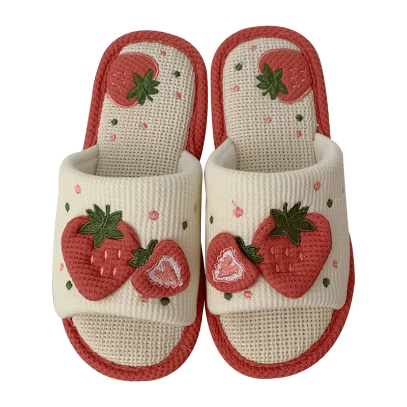 Chaussons Chinois Peluche Fraise – Image 5