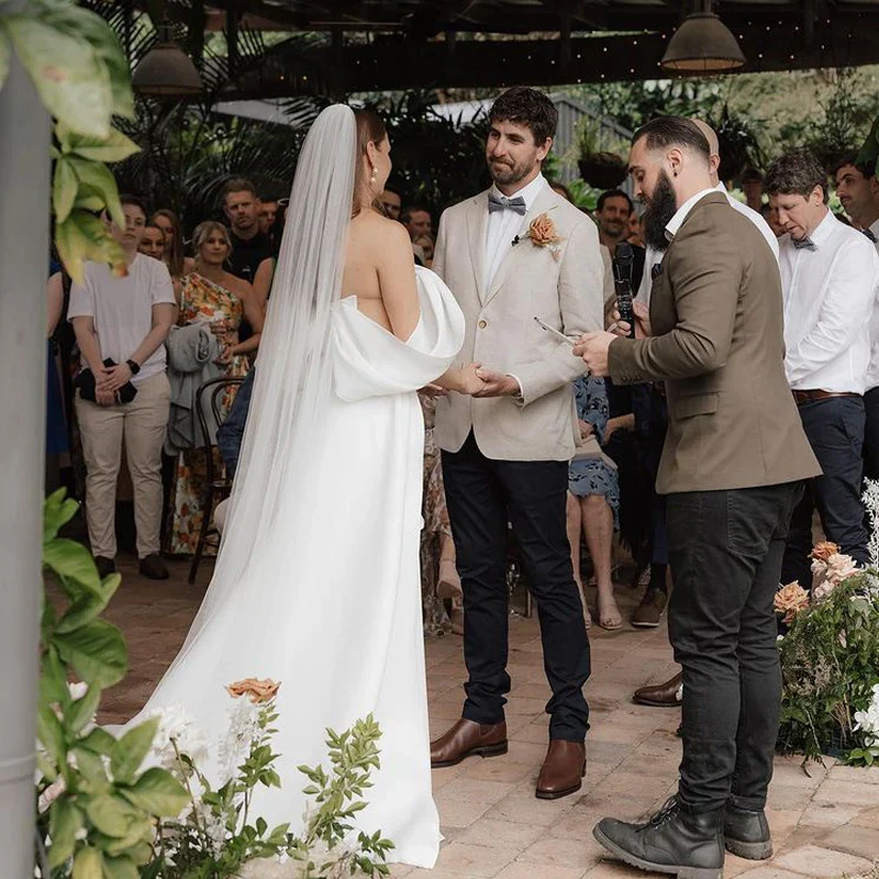 Robe de Mariée Asymétrique Courte – Image 4