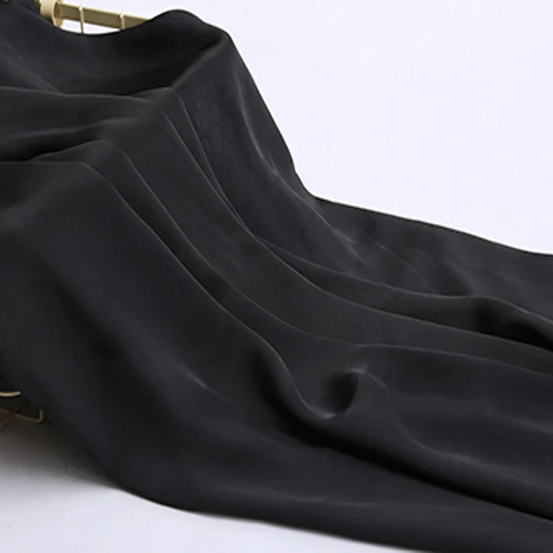 Tissu Chinois Satin Soyeux Doux – Image 8