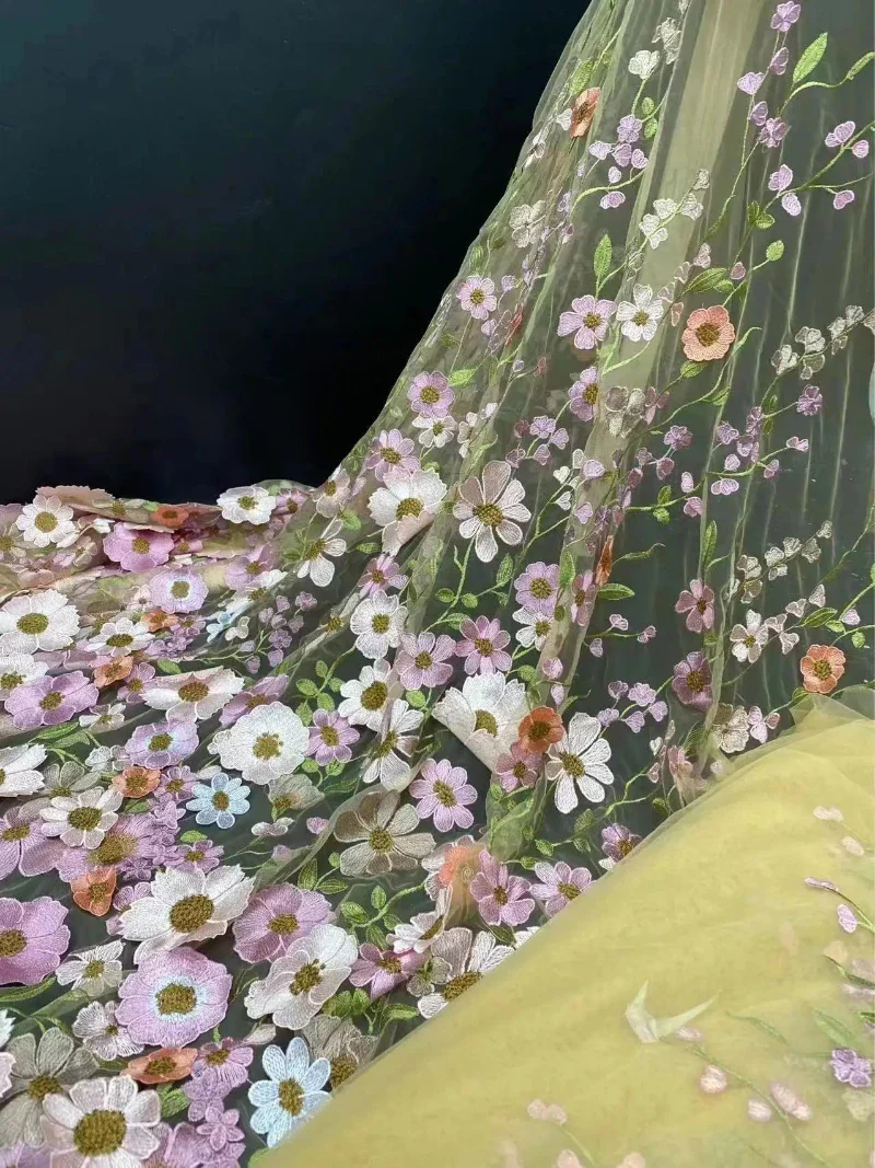 Tissu Chinois Brodé Unilatéral – Image 5