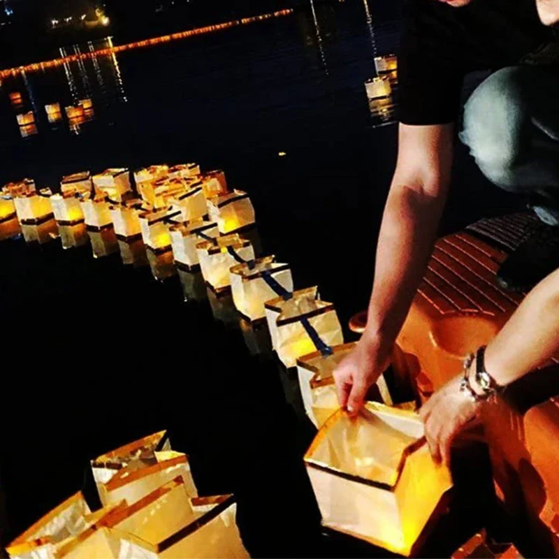 Lampion Chinois Flottant Carré Papier – Image 3