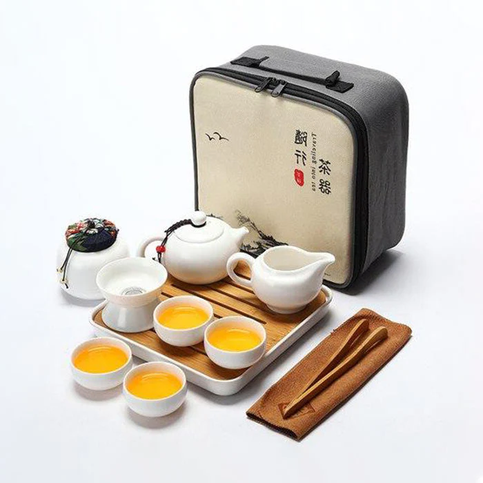 Service à Thé Chinois de Couleur Rouge