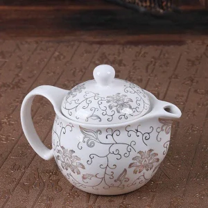 Petite Théière de Style Chinois en Porcelaine