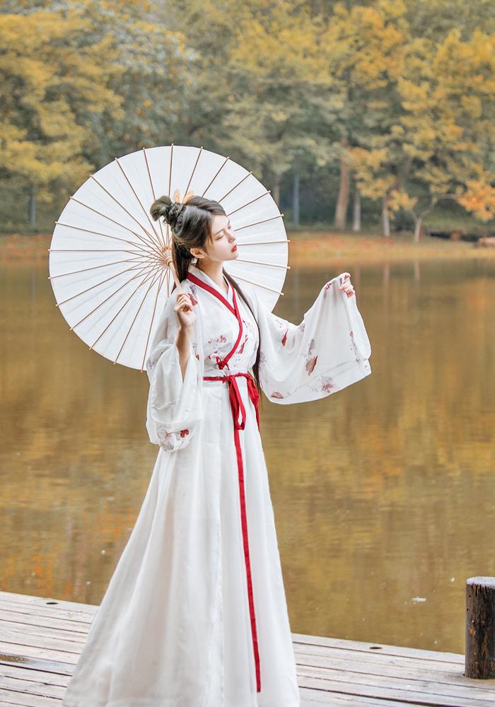 Hanfu Fleurs Rouges