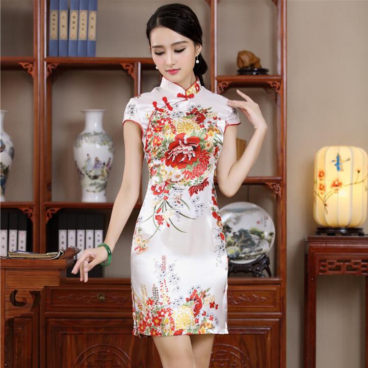 Robe Chinoise Courte