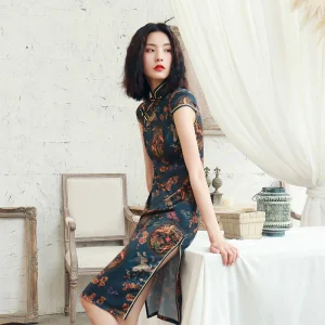 Robe Chinoise Fendue Sur Le Côté