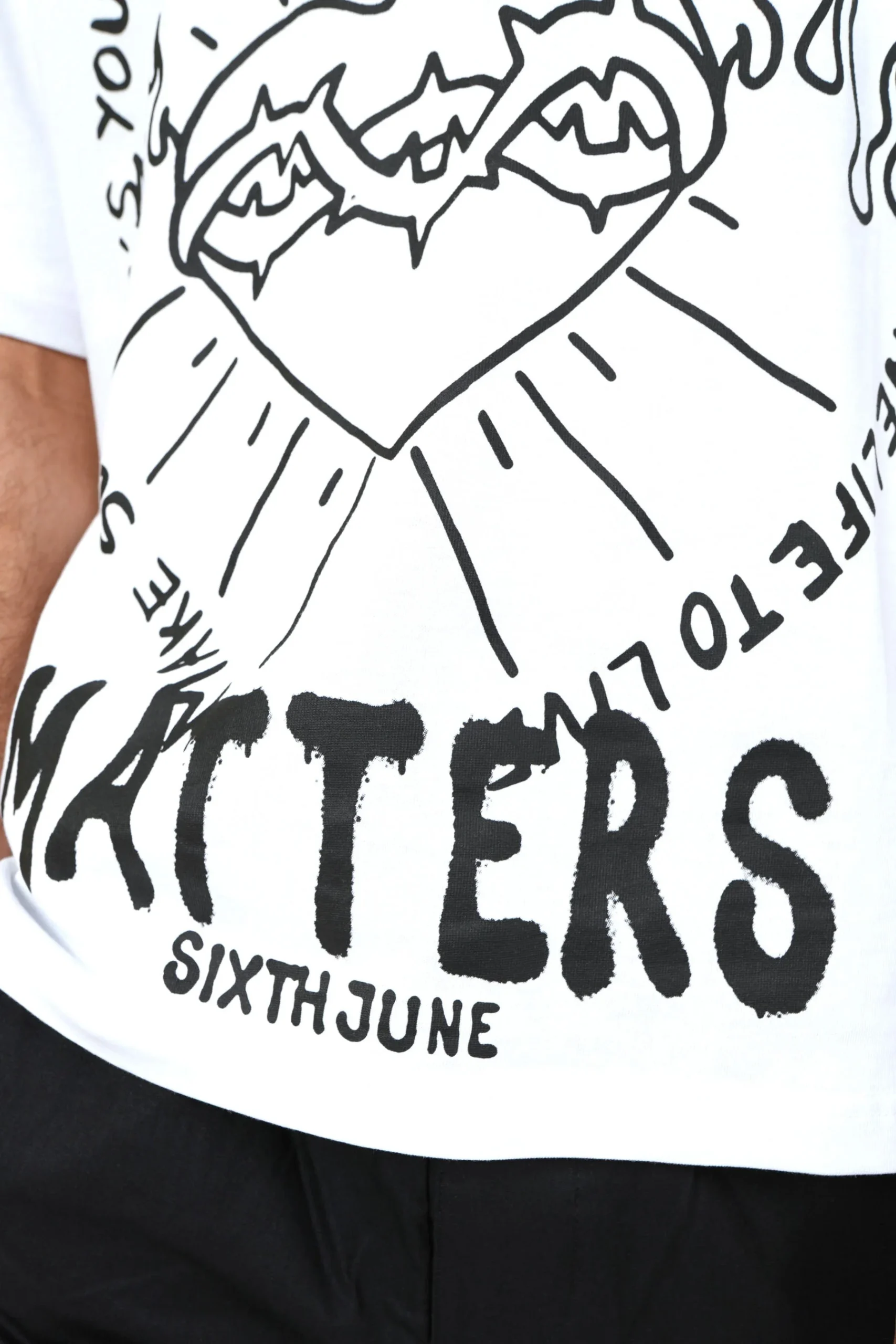 T-shirt LOVE MATTERS Blanc – Image 4