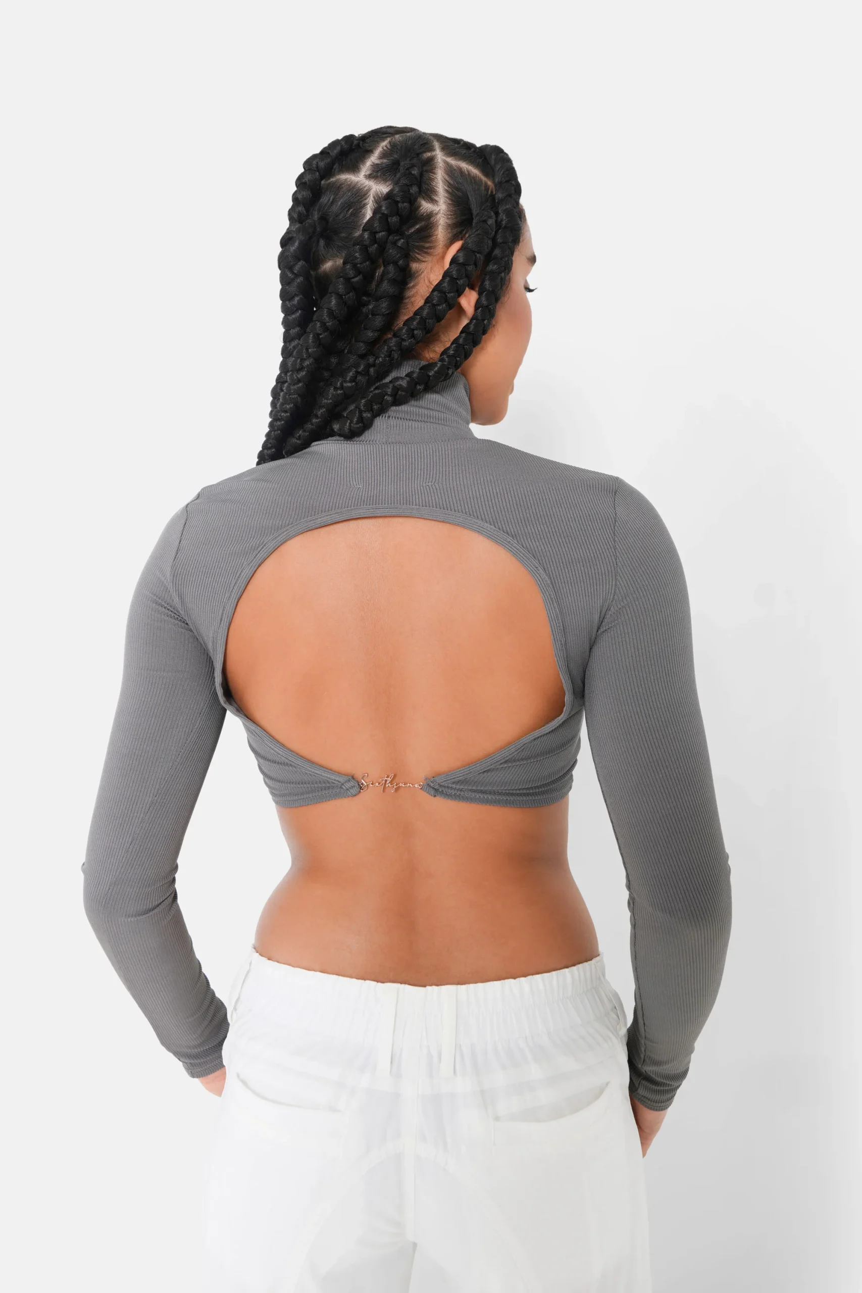 BACKLESS jewel l/s top