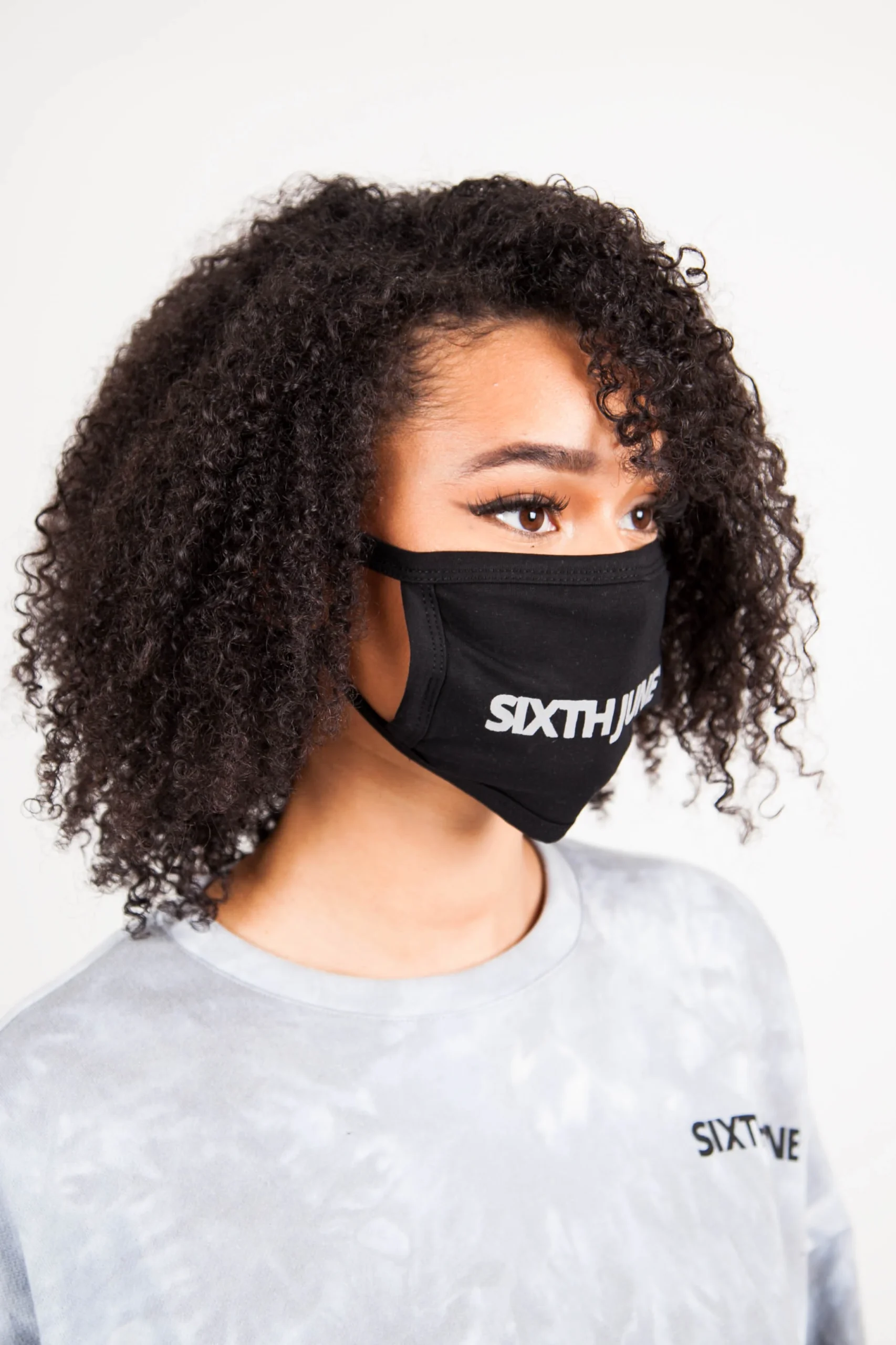 Masque imprimé brillant noir – Image 4