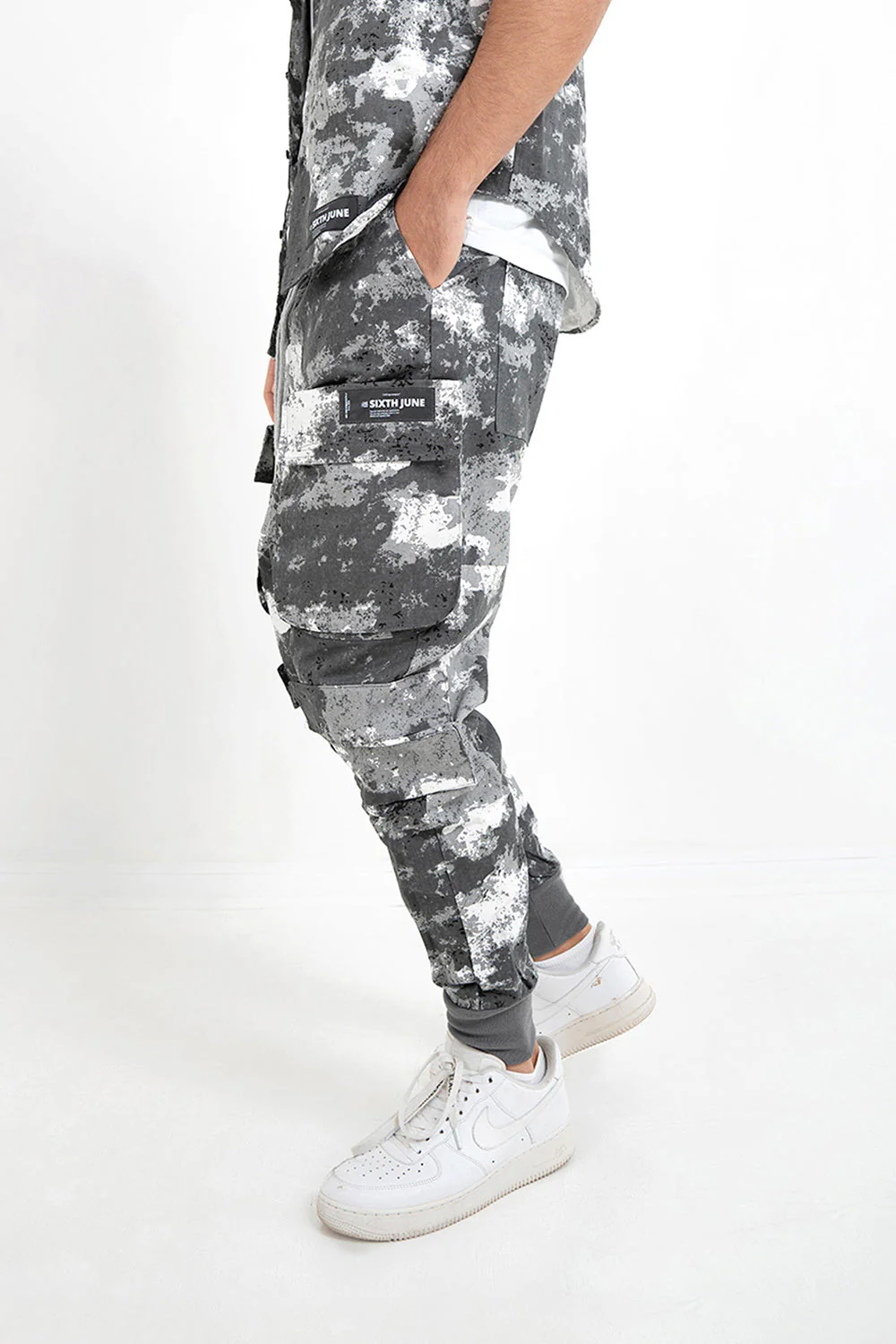 Pantalon cargo camouflage Gris – Image 4