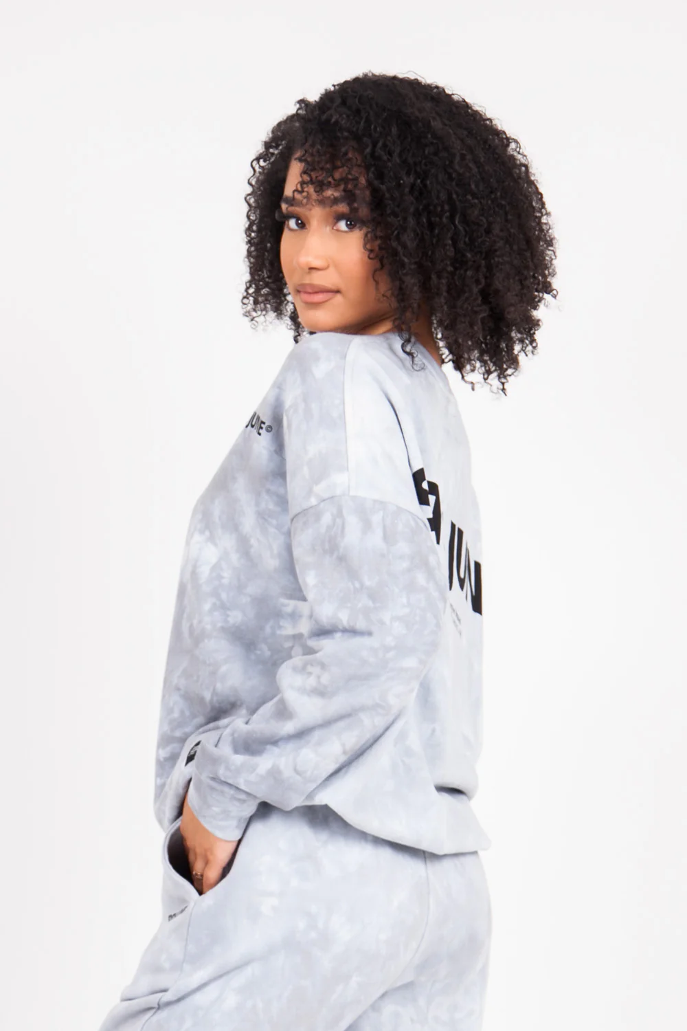 Sweat tie and dye gris – Image 7