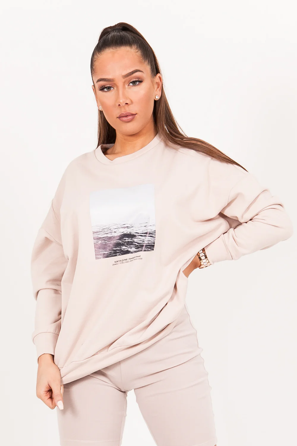 Sweat oversize imprimé océan beige – Image 3