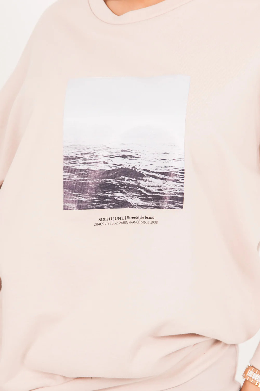 Sweat oversize imprimé océan beige – Image 4