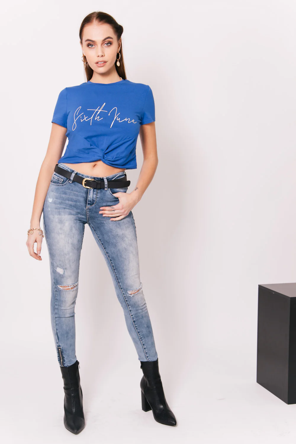 Crop-top noeud logo bleu – Image 5